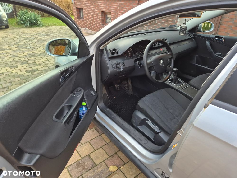 Volkswagen Passat 2.0 FSI Comfortline - 10