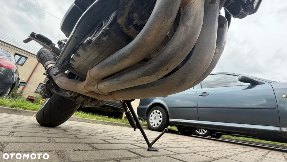 Yamaha FZS - 28