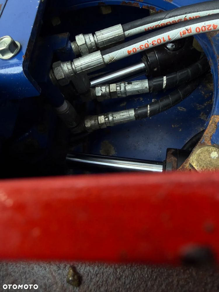 Kubota Canycon S100. Wozidło Gąsienicowe. Japońska Wywrotka w Pełni Hydrauliczna. Samo-załadowcza łyżka. Kiper Obrotowy! Silnik Kubota 3cylindry. Potężna moc. Szybka wolna jazda! Tylko 351 MTG. 2015rok prod. Ani deka luzów czy wycieków! Maszyna Sprowadzona z Norwegii z urzędu komunalnego. Używana raz do roku. Wielka Okazja! - 30