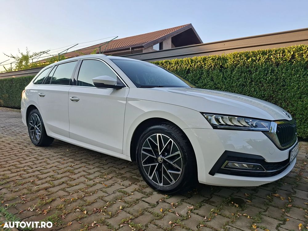 Skoda Octavia 2.0 TDI STYLE DSG - 2