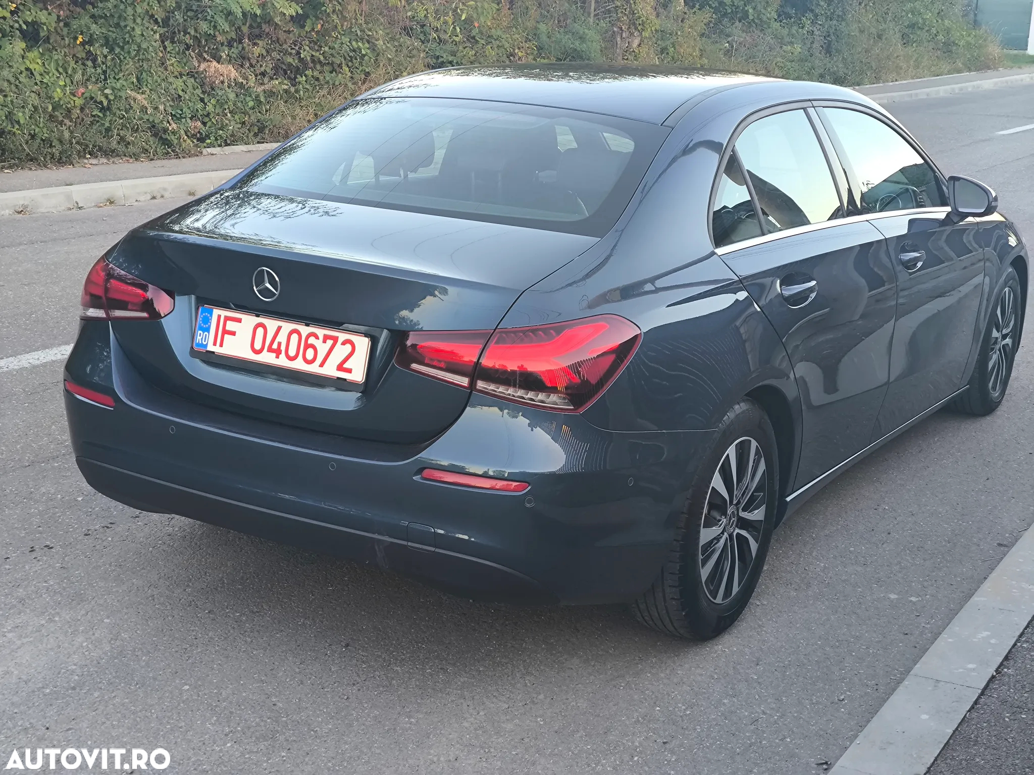 Mercedes-Benz A 180 Sedan - 3