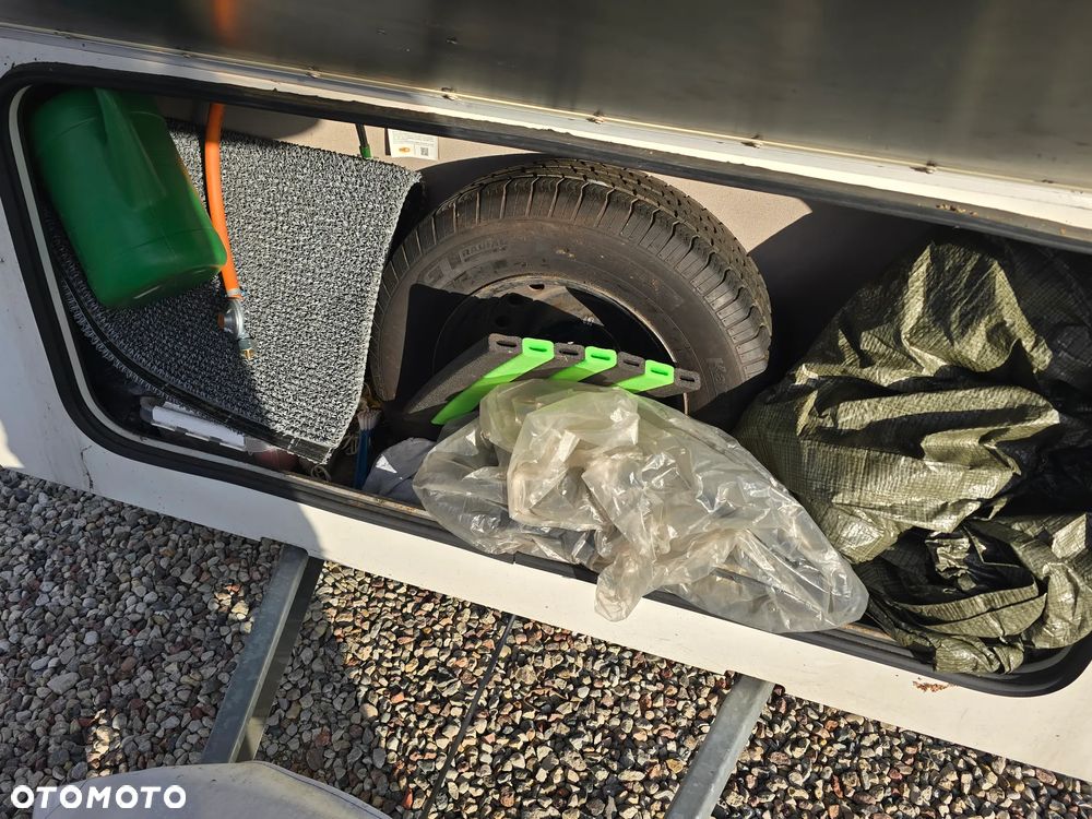 Burstner 490 Klimatyzacja Tapczany salonka przyczepa kempingowa zarejestrowana hobby dostawa - 22