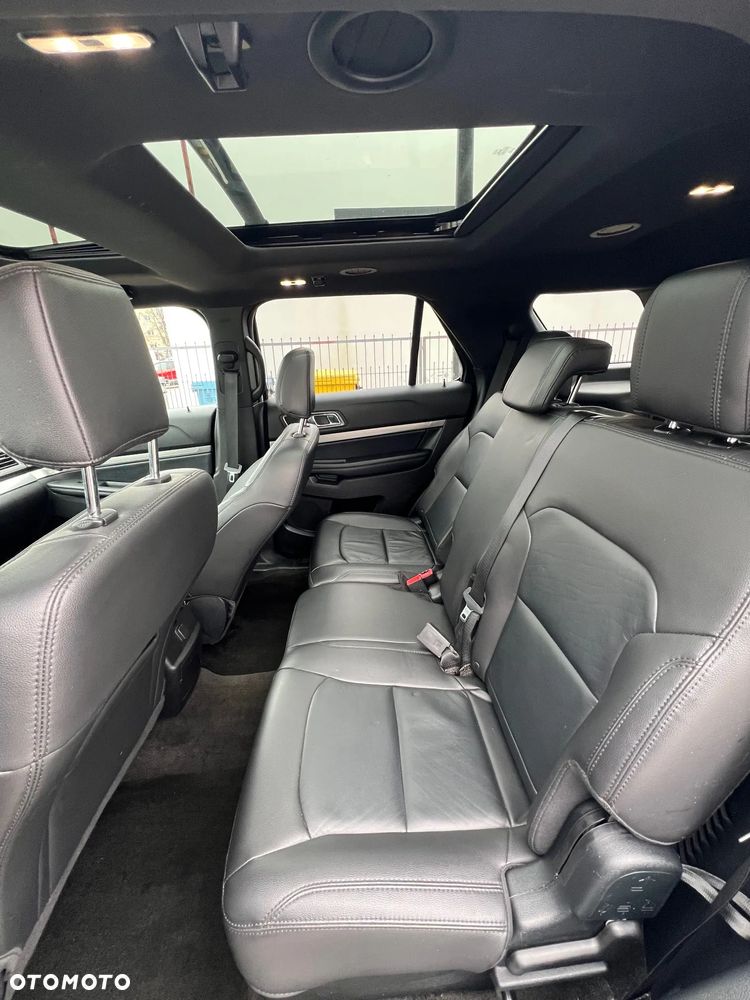 Ford Explorer EcoBoost Plug-in Hybrid ST-LINE - 25