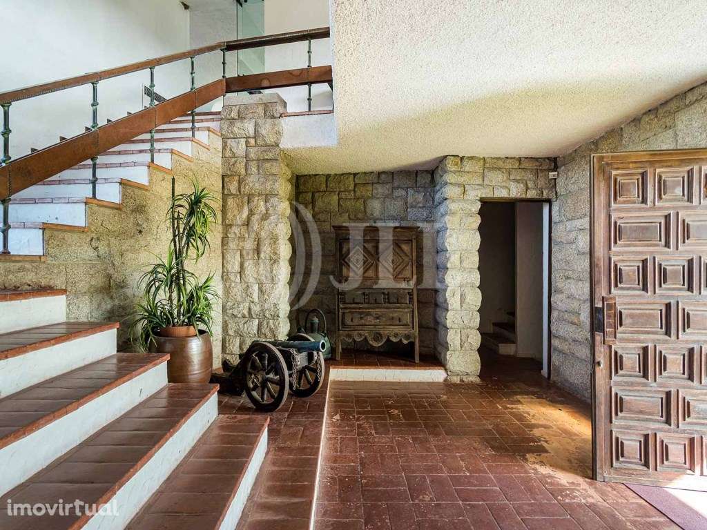 Moradia T5 com piscina e garagem, em Fão, Esposende - Grande imagem: 2/29