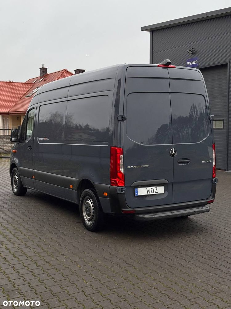 Mercedes-Benz Sprinter - 8