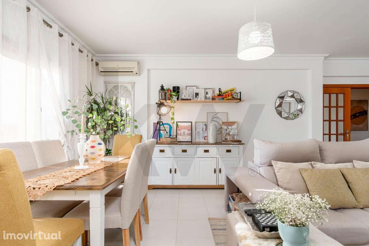 Apartamento T3, com Suíte, Arrecadação e Lugar de Garagem - Palhais, B - Grande imagem: 2/44