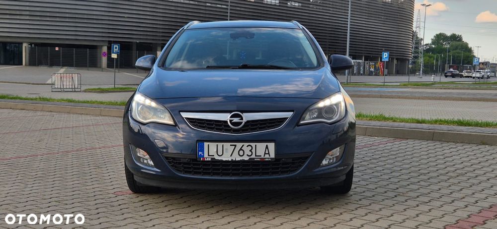 Opel Astra 2.0 CDTI DPF Automatik Cosmo - 2