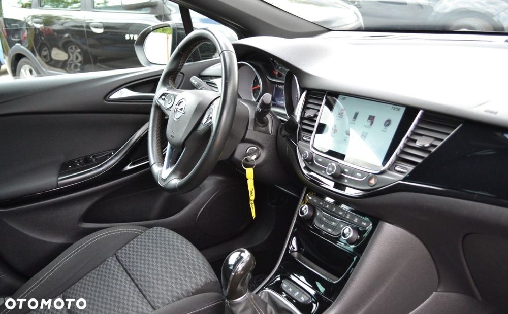 Opel Astra 1.4 Turbo Innovation - 36