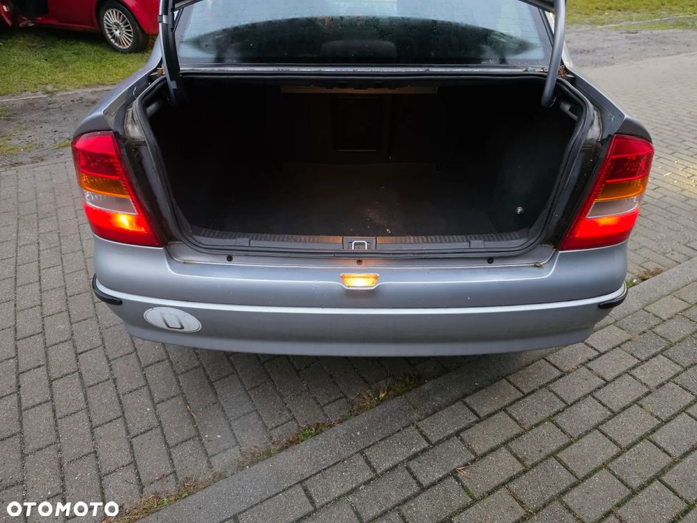 Opel Astra II 1.8 Elegance - 8