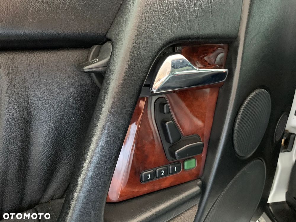 Mercedes-Benz SL - 28