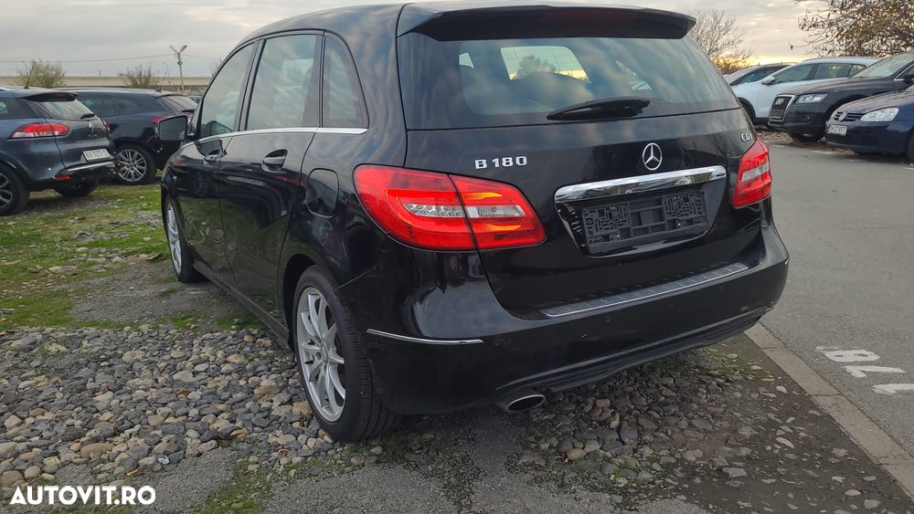 Mercedes-Benz B 180 - 5