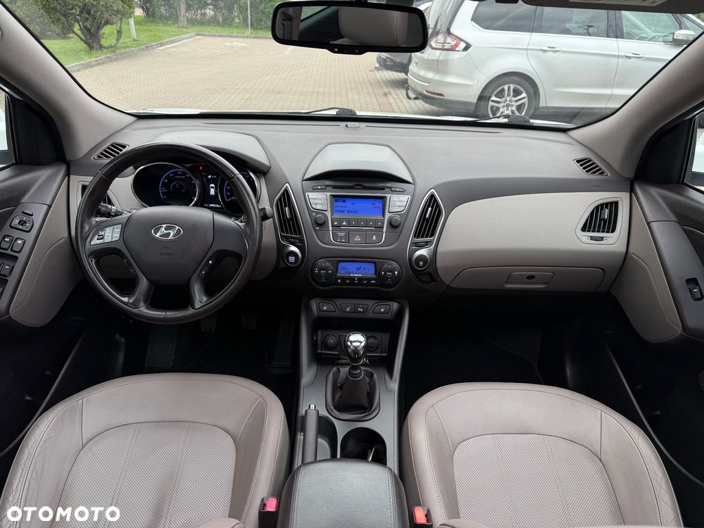 Hyundai ix35 1.6 2WD Fifa World Cup Edition - 33