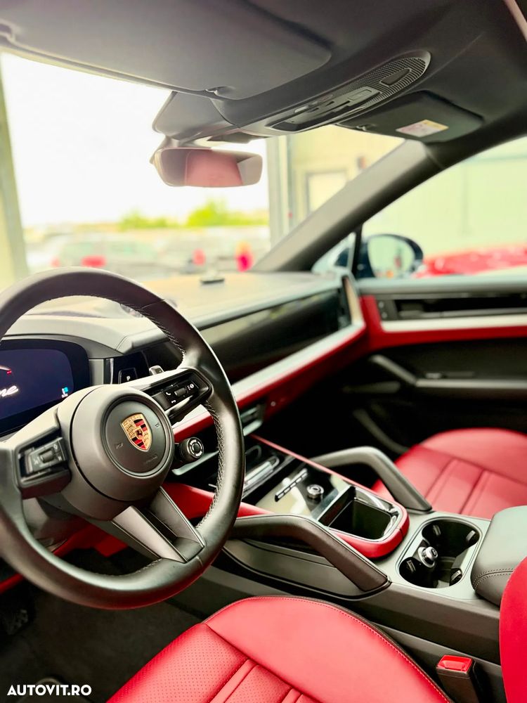 PORSCHE Cayenne Coupe 2023 — imagine 5