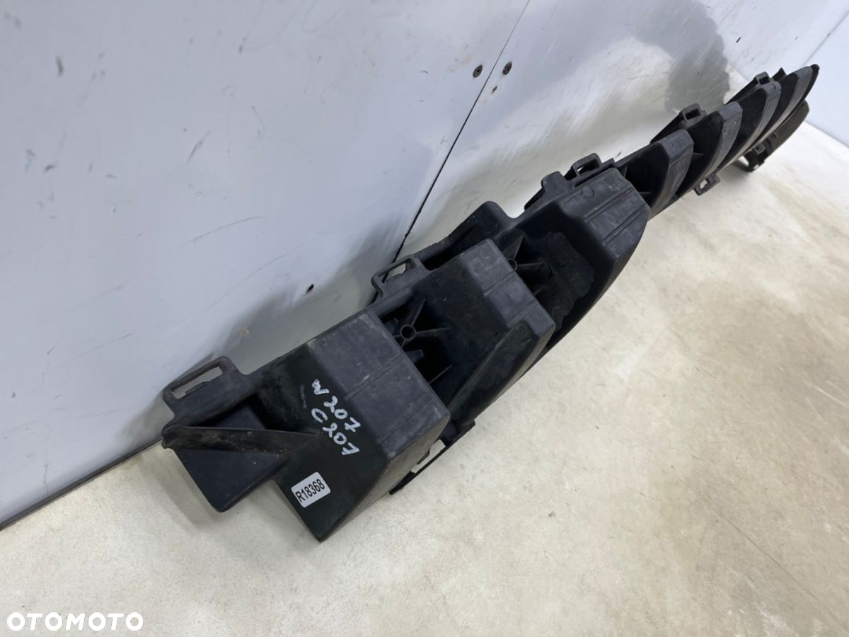 Absorber zderzaka Mercedes w207 c207 Coupe a207 Cabrio 09-13r. tylna belka plastikowa ślizg tył - 2