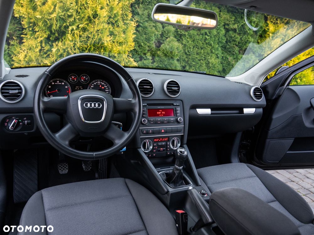Audi A3 Sportback 1.2 TFSI Attraction - 27