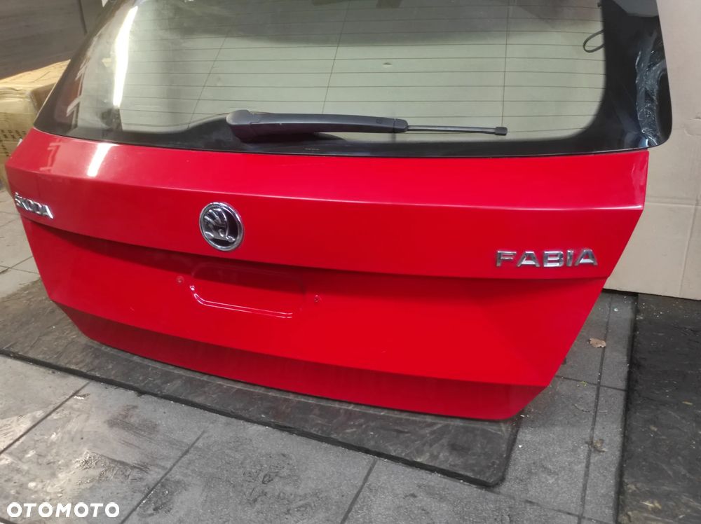 SKODA FABIA 3 HB KLAPA BAGAŻNIKA TYLNA SZYBA LF3K 8T8T CZERWONA KOMPLETNA WYSYŁKA !!!!! - 3