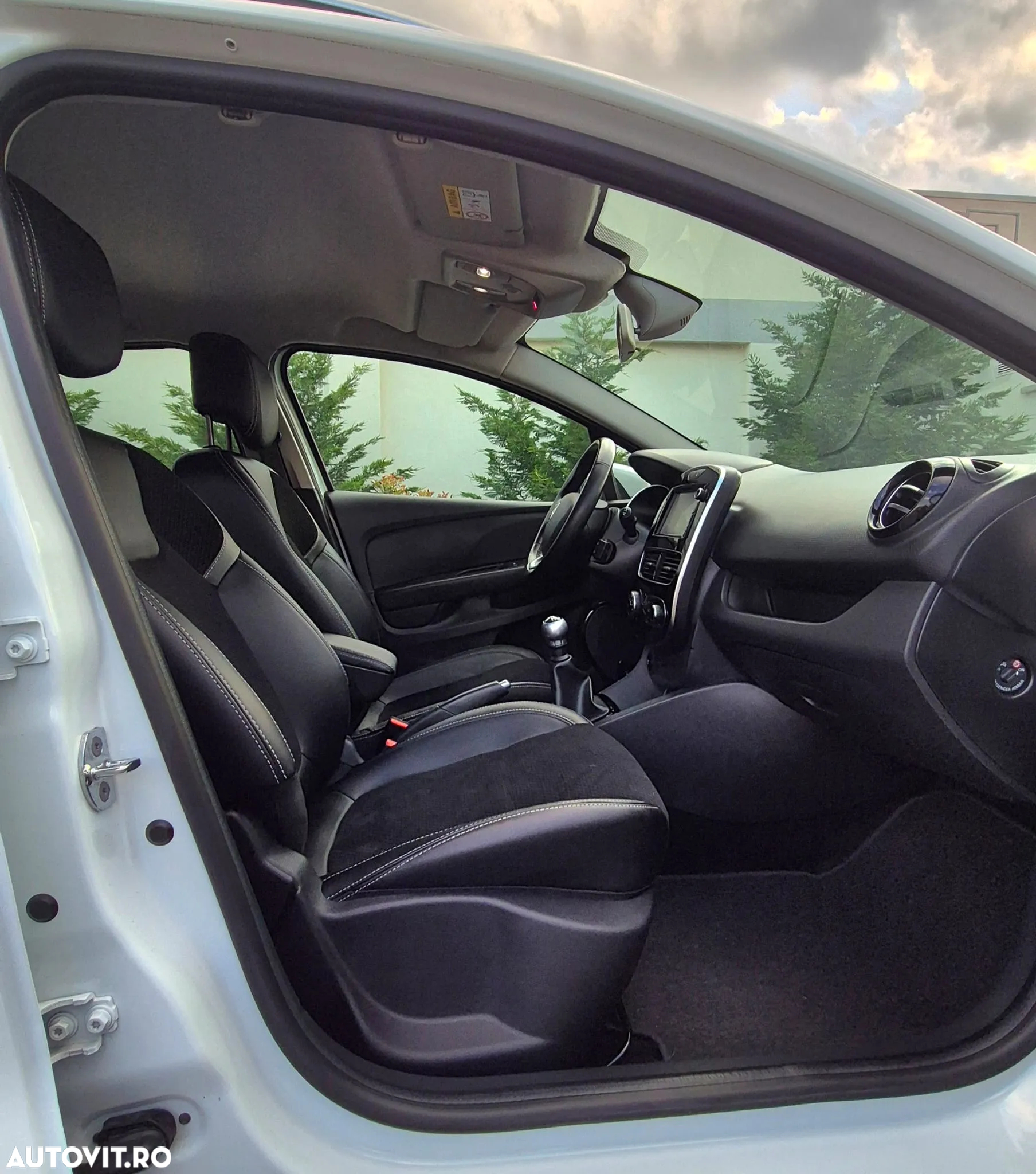 Renault Clio - 18