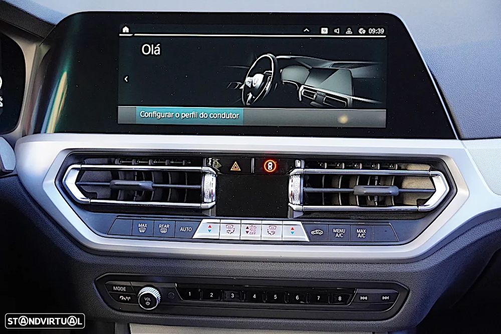 BMW 330 e Touring Auto - 28