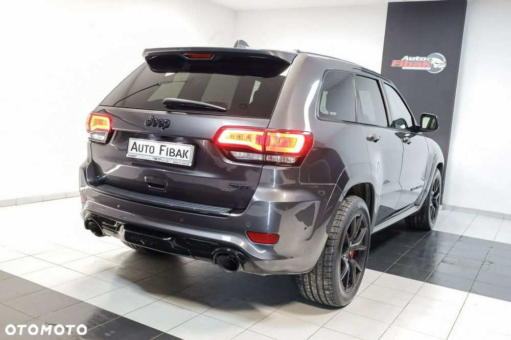 Jeep Grand Cherokee - 10