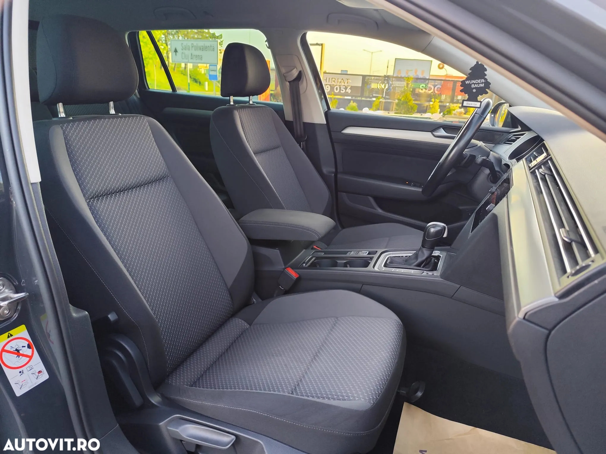 Volkswagen Passat Variant 2.0 TDI DSG Comfortline - 25