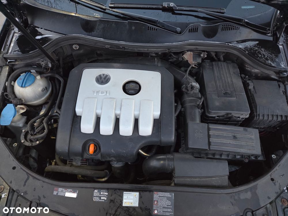 Volkswagen Passat 2.0 TDI DPF Individual Chrom - 11