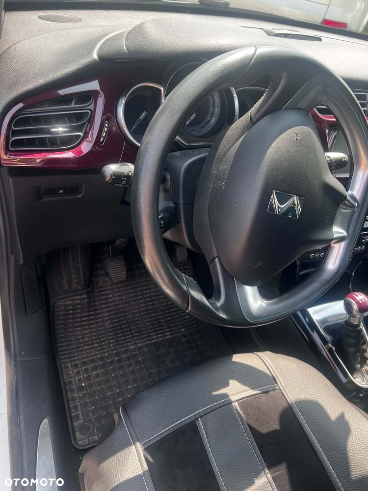 Citroën DS3 1.6 HDi SoChic - 18