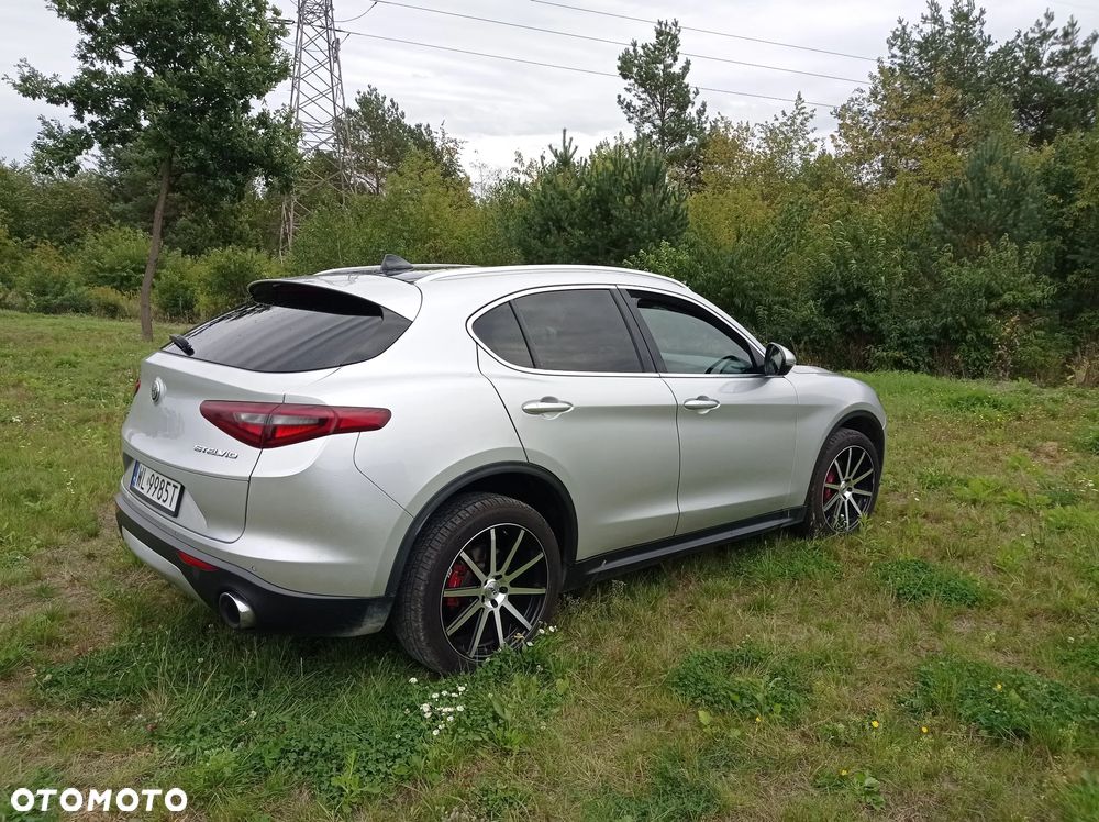 Alfa Romeo Stelvio - 5
