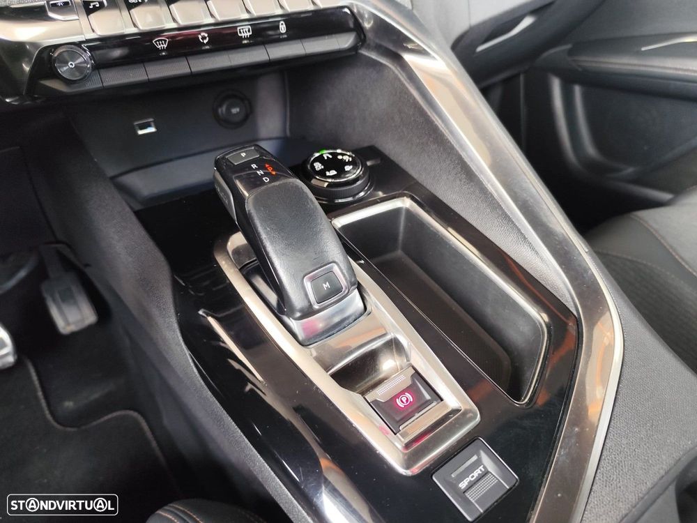 Peugeot 3008 1.6 BlueHDi GT Line Grip Control EAT6 - 26