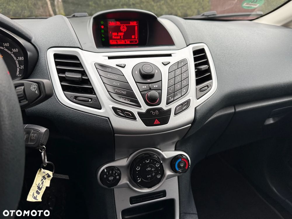 Ford Fiesta 1.25 Trend EU6 - 8