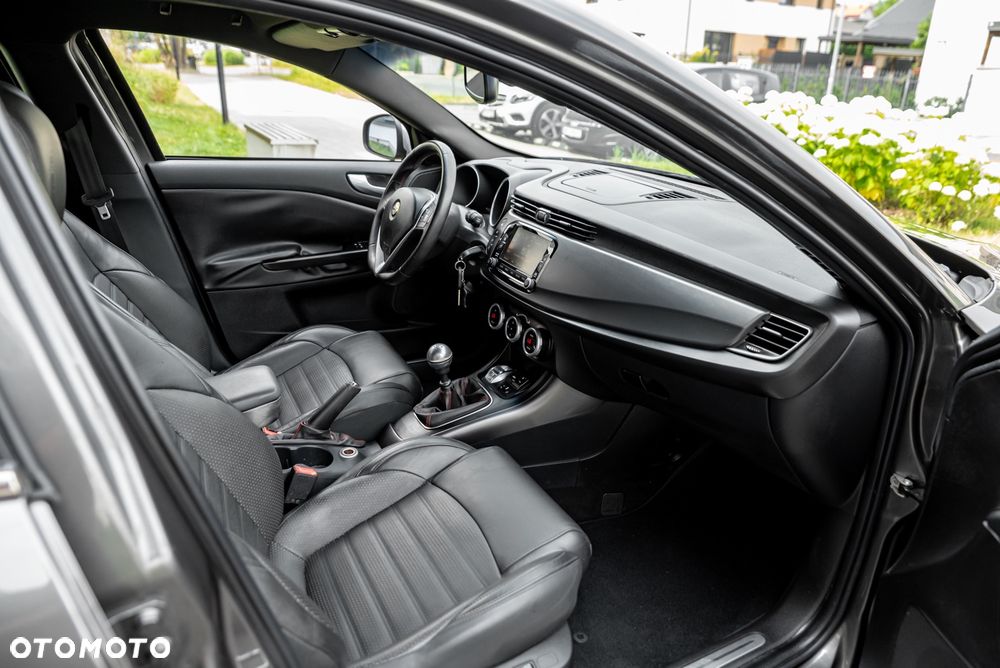 Alfa Romeo Giulietta 2.0 JTDM Distinctive - 21