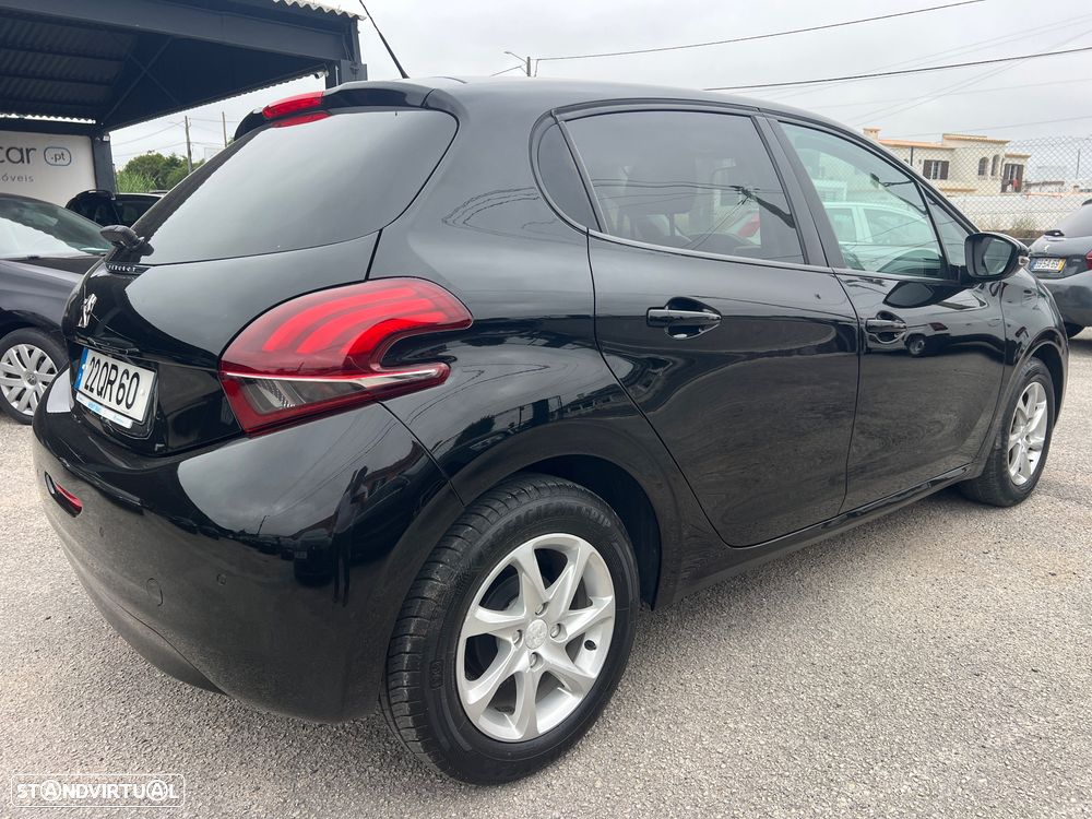 Peugeot 208 1.2 PureTech Style - 5