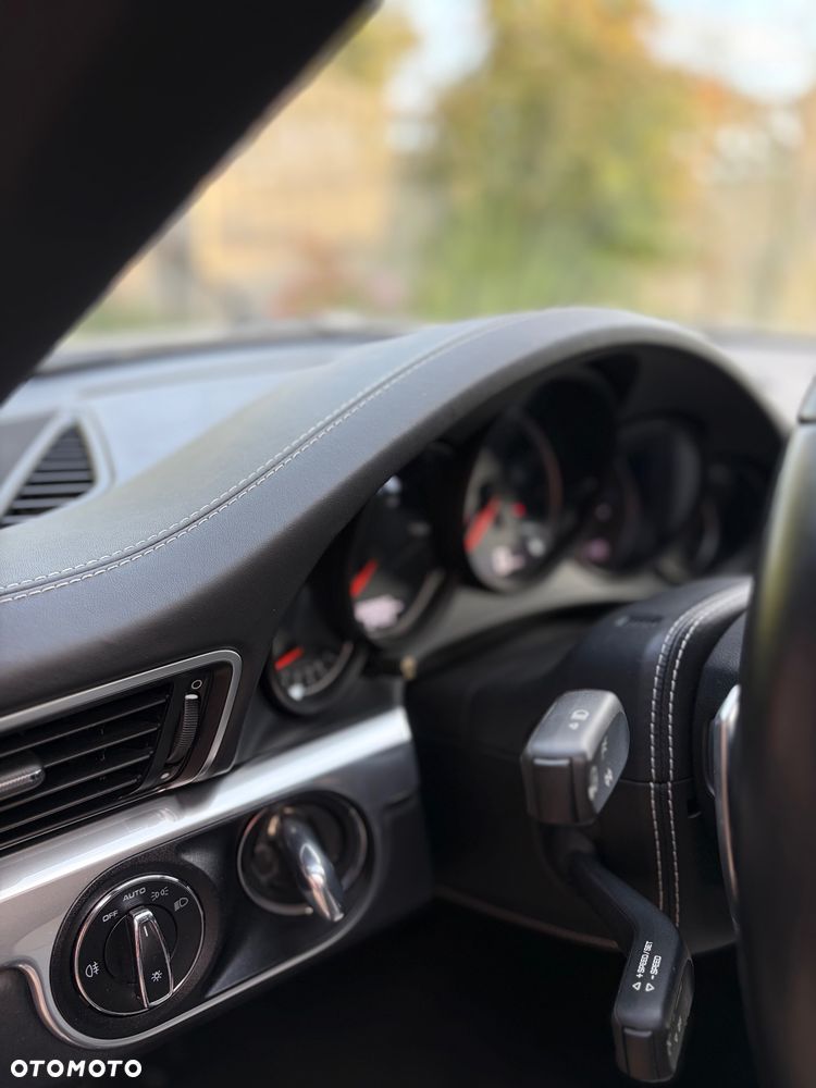 Porsche 911 - 22