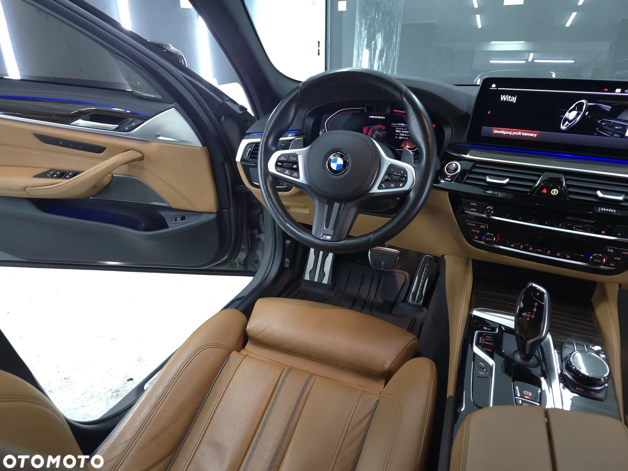 BMW Seria 5 M550i xDrive sport - 6