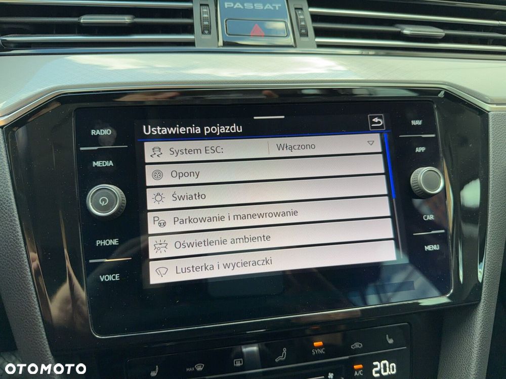 Volkswagen Passat - 29