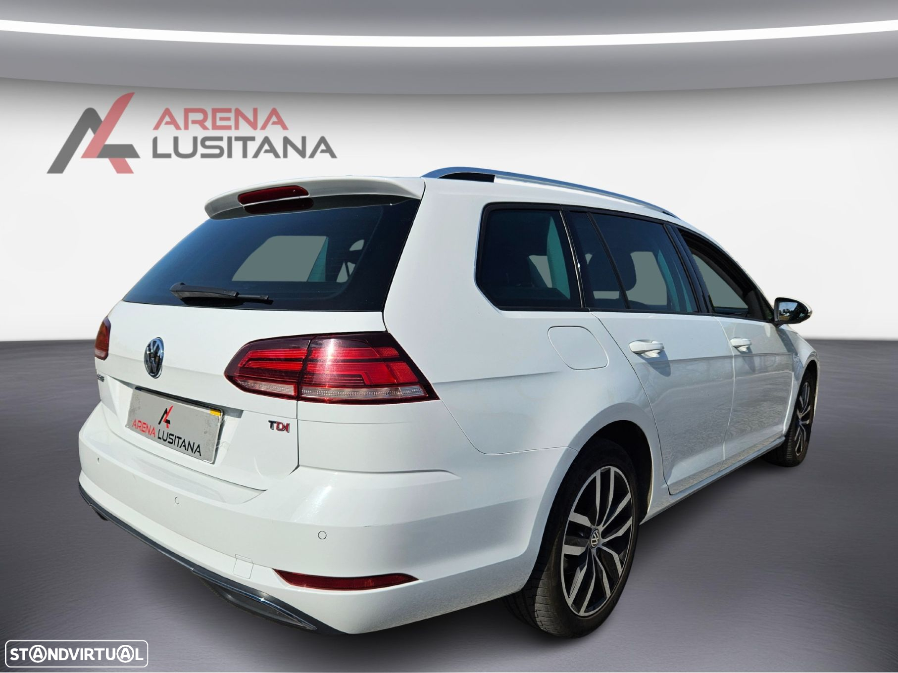 VW Golf Variant 1.6 TDi Confortline - 19