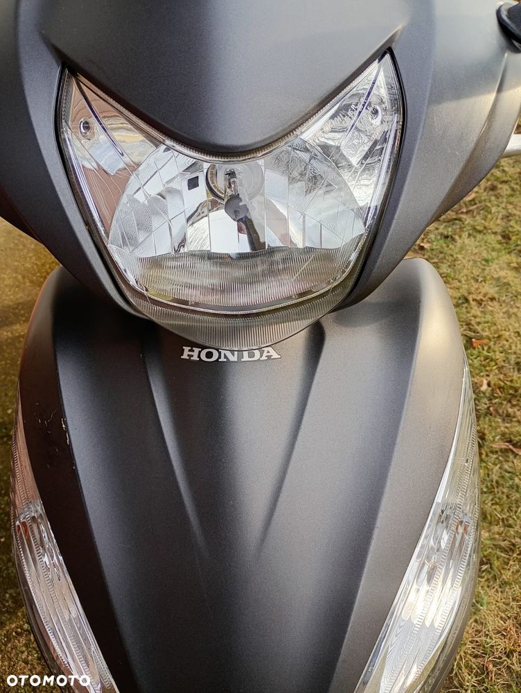 Honda Vision - 2