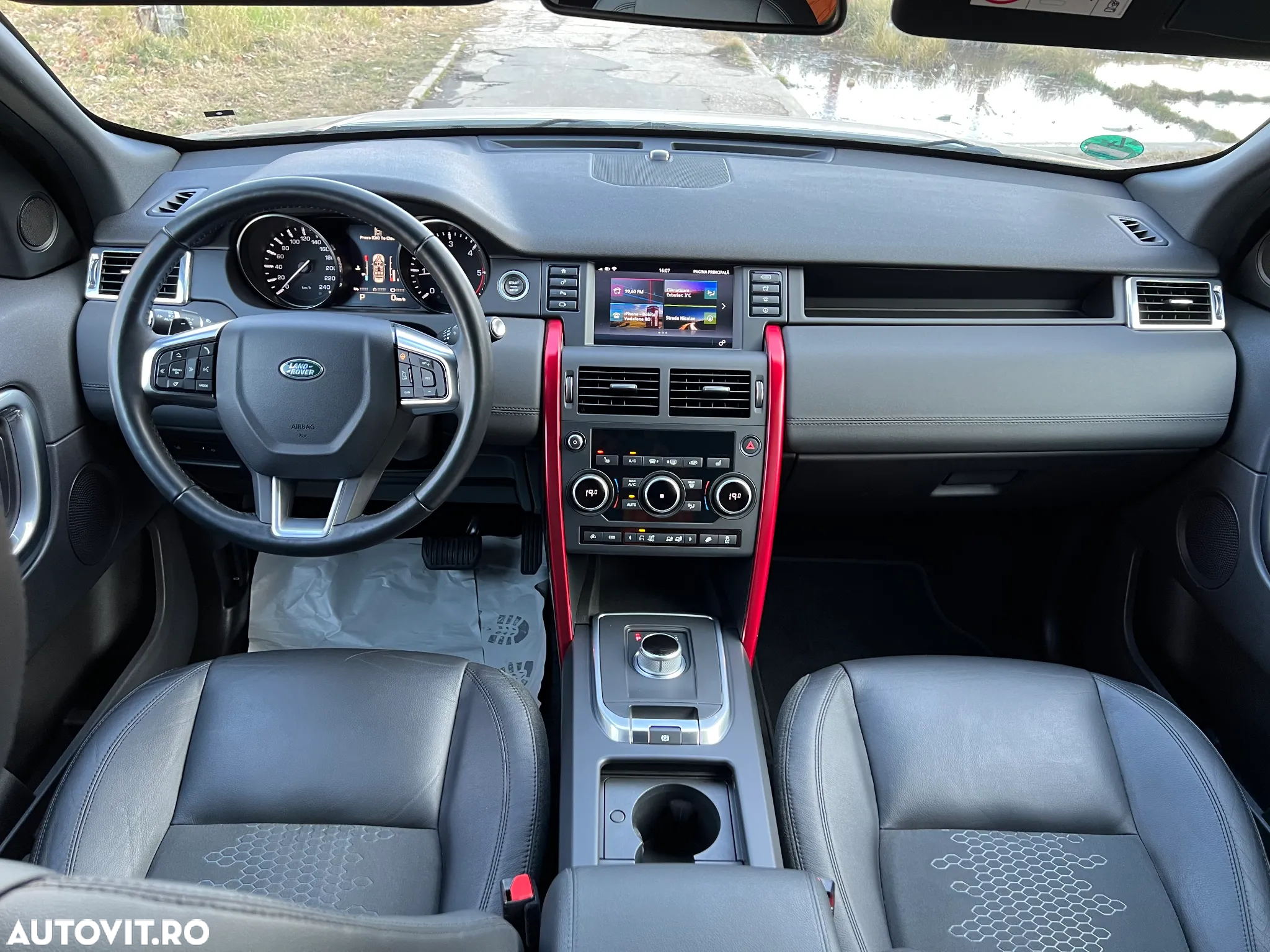 Land Rover Discovery Sport - 6