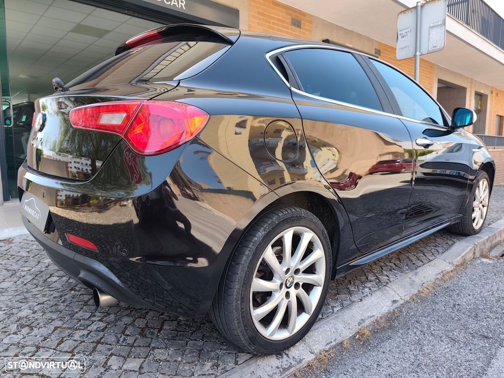 Alfa Romeo Giulietta 2.0 JTDM Distinctive - 21