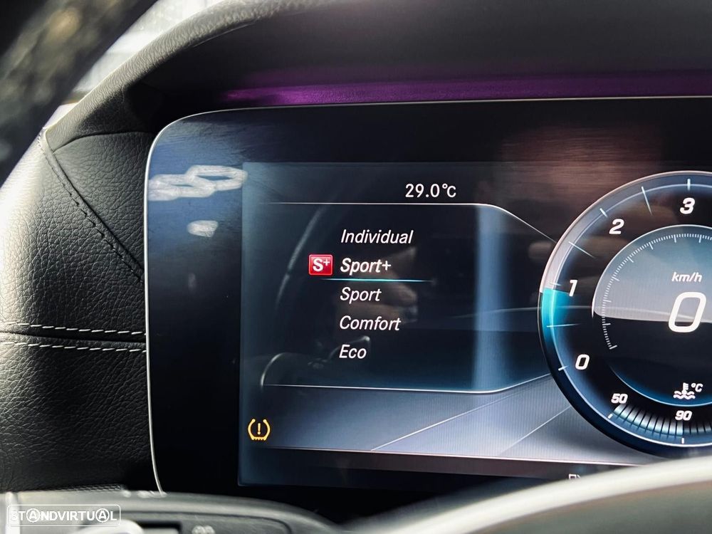 Mercedes-Benz E 220 d AMG Line - 30