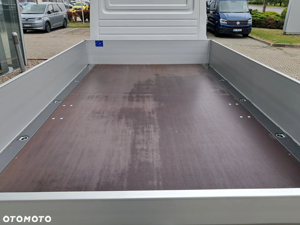 Volkswagen Crafter - 13
