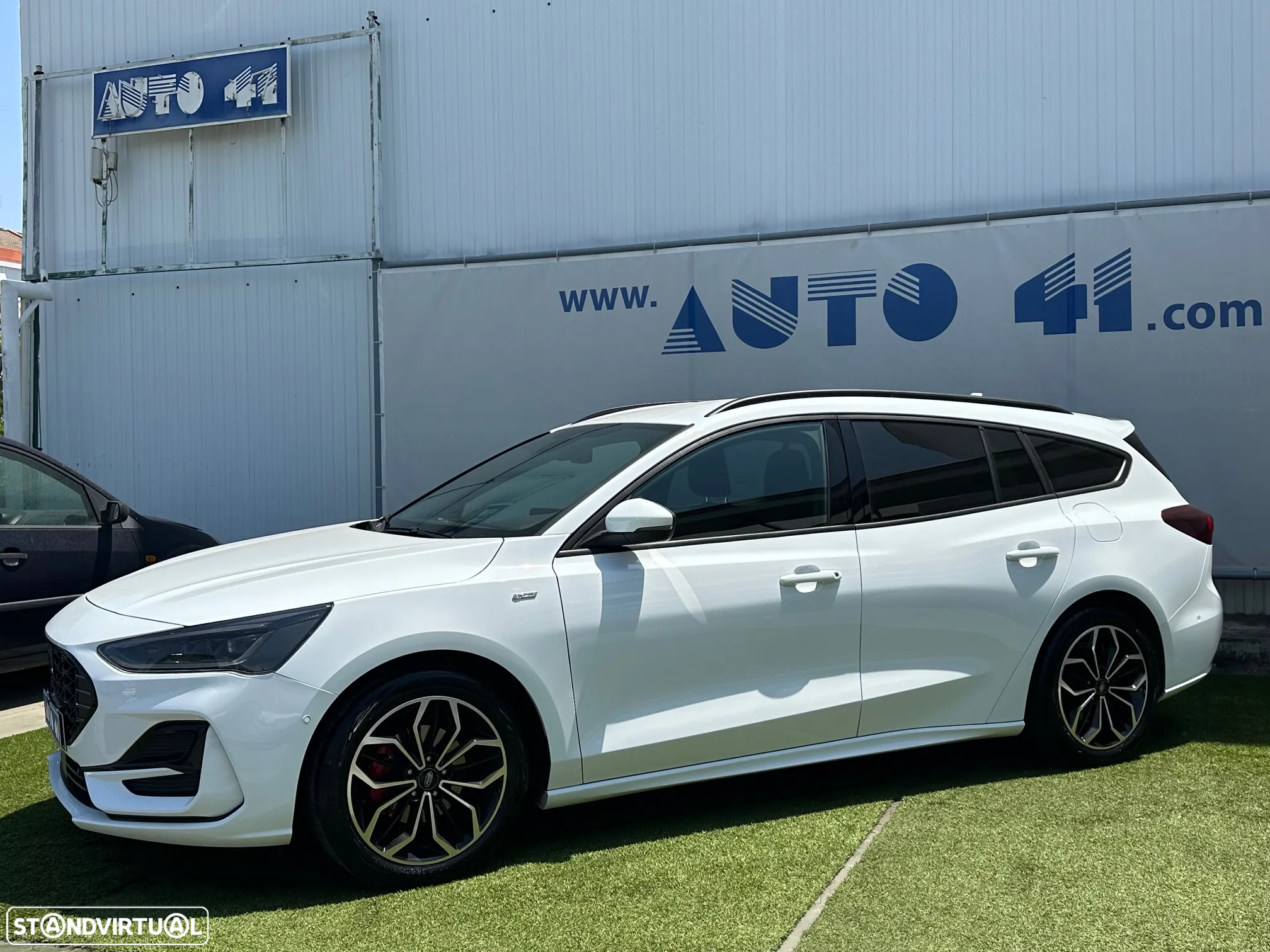 Ford Focus SW 1.0 EcoBoost MHEV ST-Line X - 2