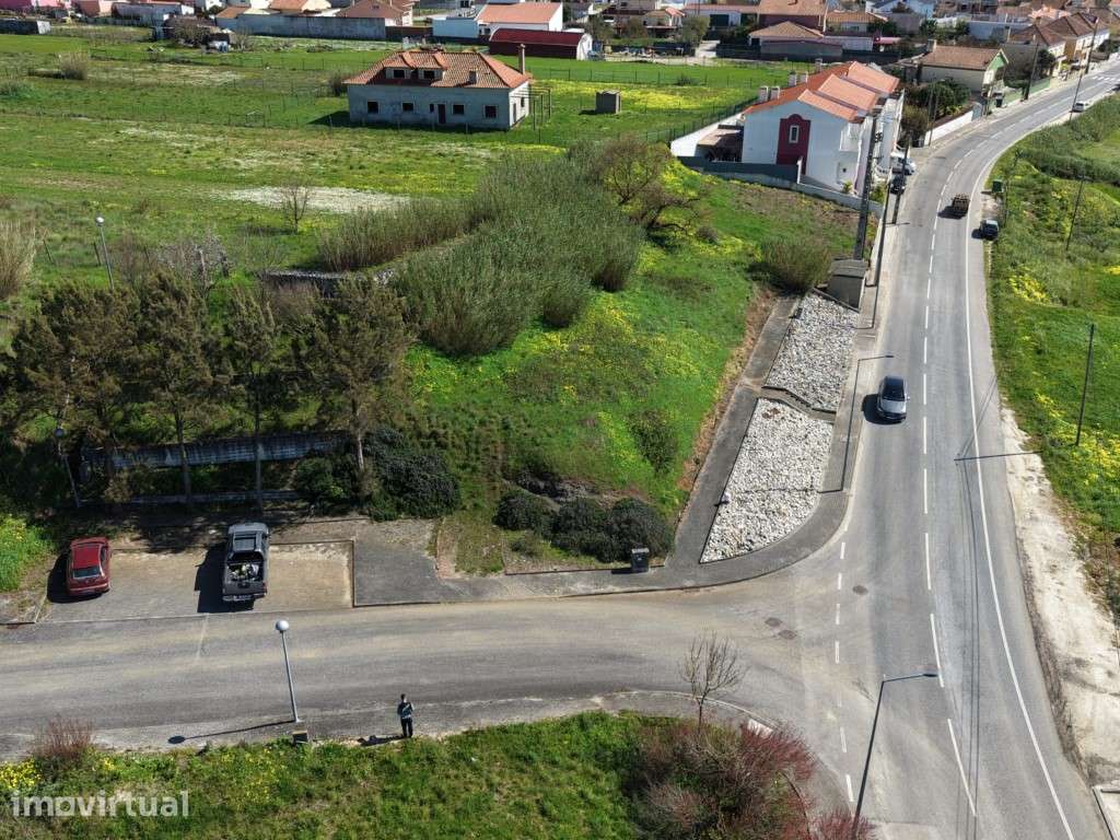Oportunidade de Investimento - 2 Lotes Construção Prédio - A dos Cu... - Grande imagem: 5/14