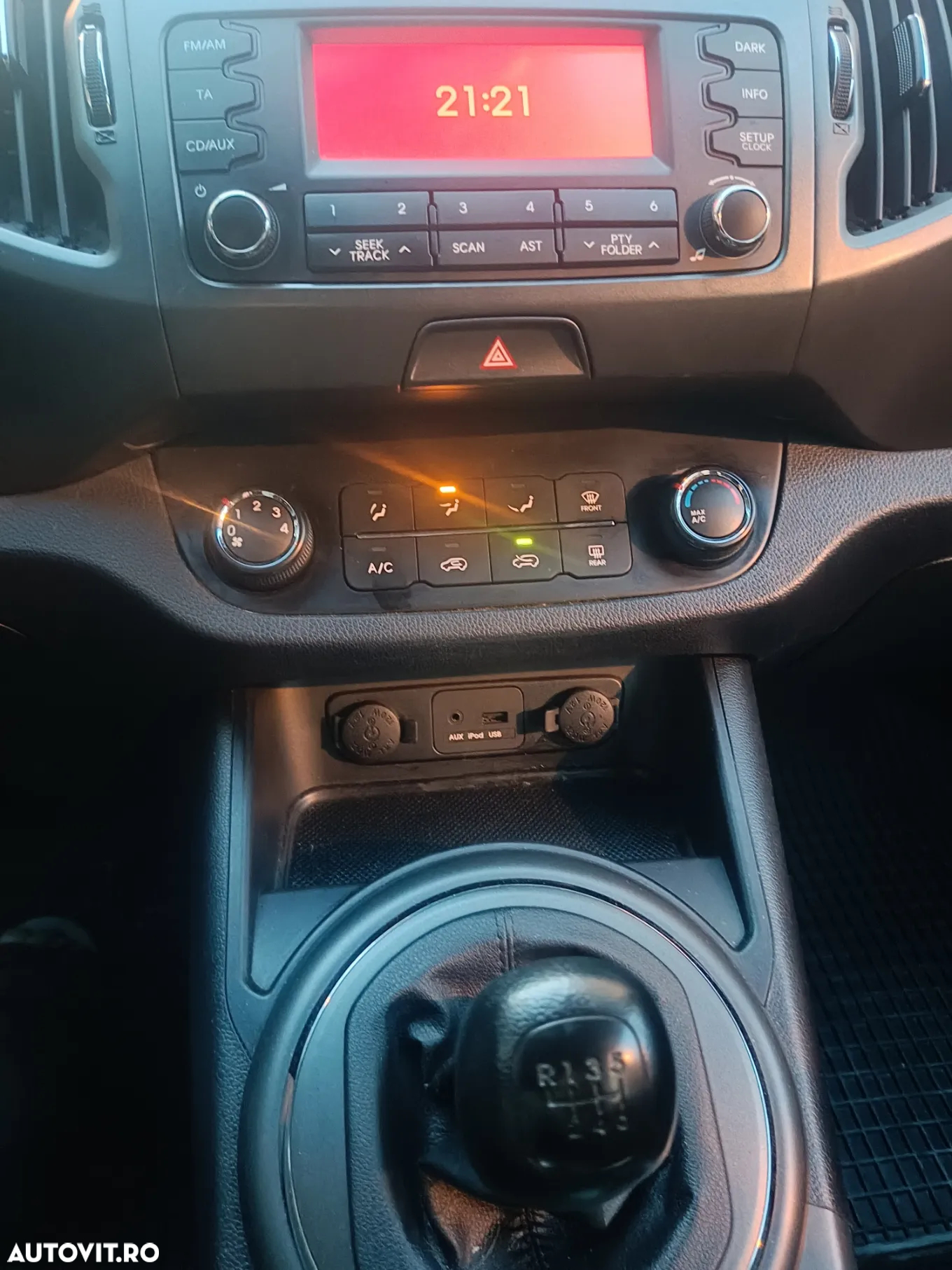 Kia Sportage - 16