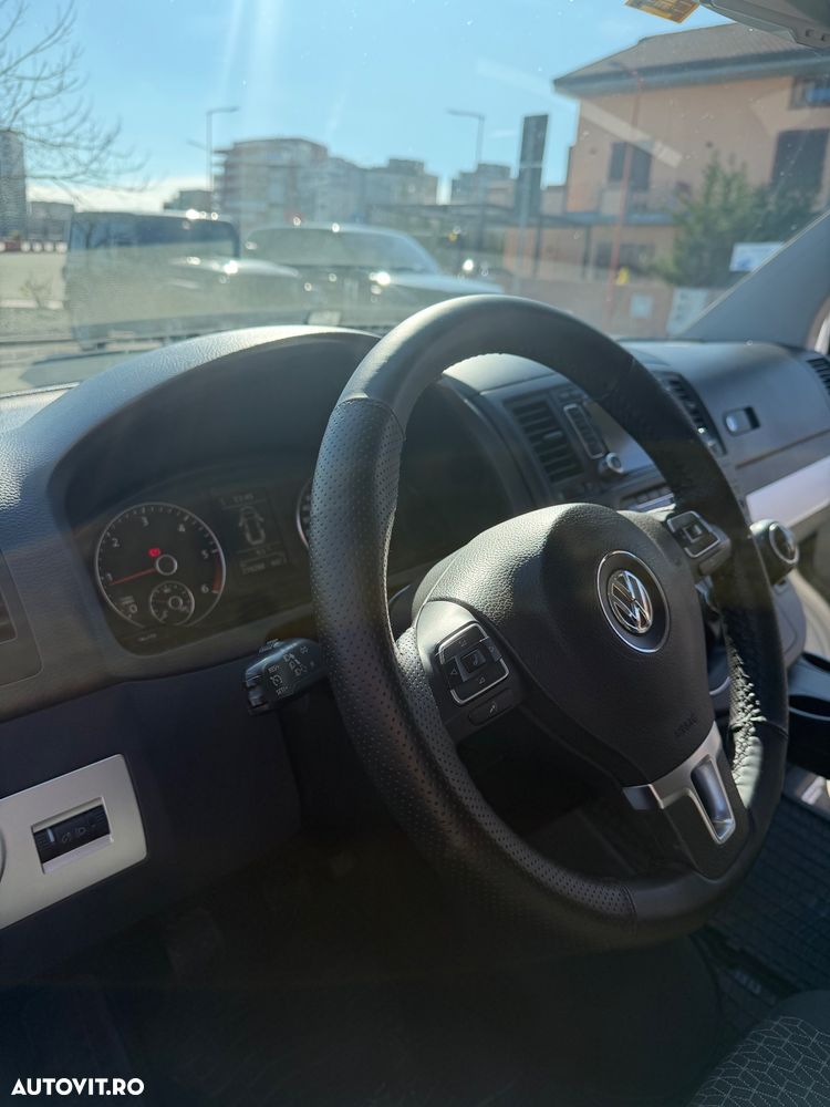 Volkswagen Multivan - 14