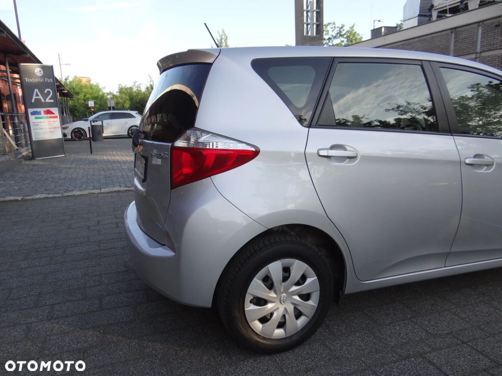 Toyota Verso S 1.33 VVT-i Club - 16