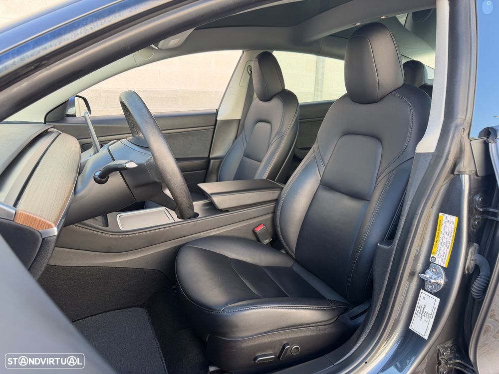 Tesla Model 3 Standard Range Plus RWD - 2