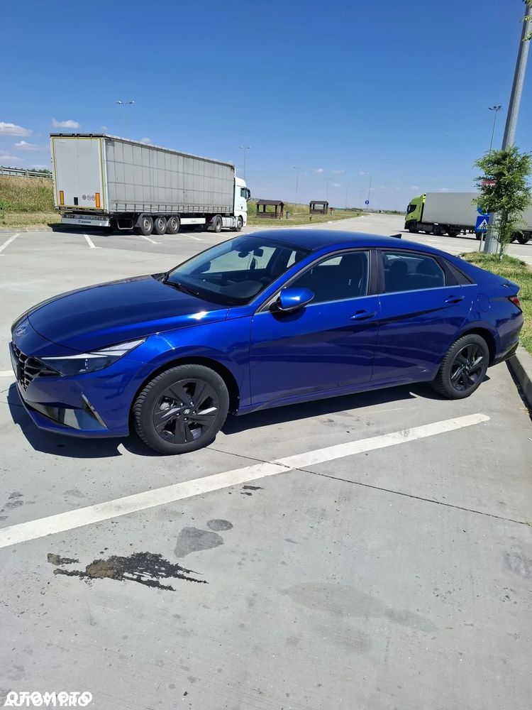 Hyundai Elantra 1.6 Premium - 1