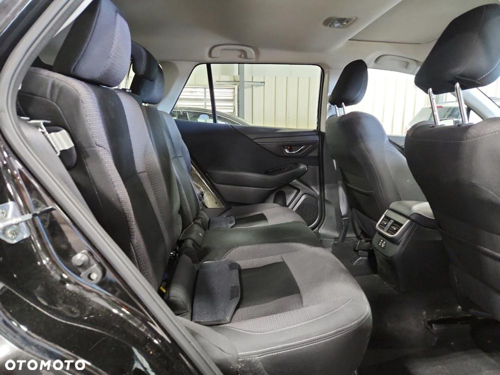 Subaru Outback - 11