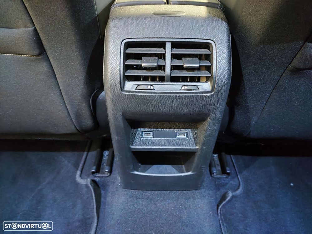 Peugeot 308 1.2 PureTech Allure - 29