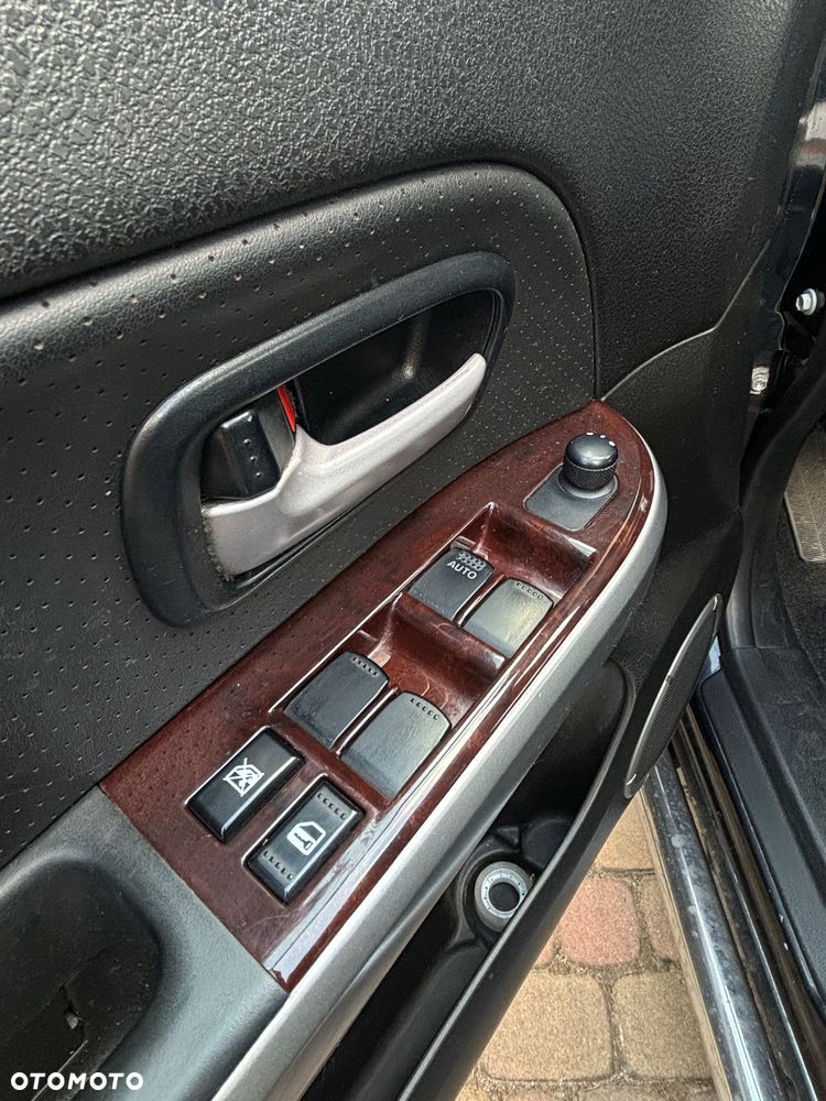 Suzuki Grand Vitara 2.0 De luxe - 15